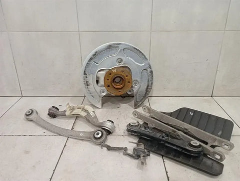 BMW 5 Series F90 G30 M5 Left Rear Hub 7857065 Wheel Bearing Housing Rear Left SET-