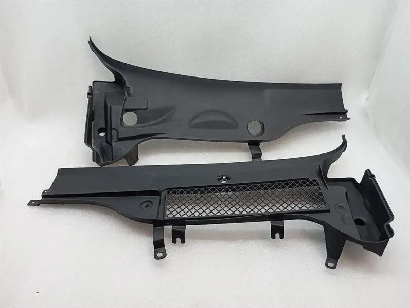 FERRARI 812 SUPERFAST F152M UNDERWINDSCREEN TRAY 89081000 RIGHT HAND DRIVE RHD