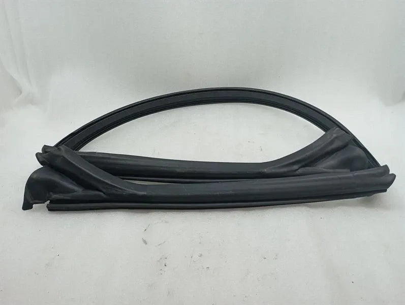 FERRARI CALIFORNIA T F149 WINDSCREEN SEAL 69758000 WINDSHIELD SEALS-