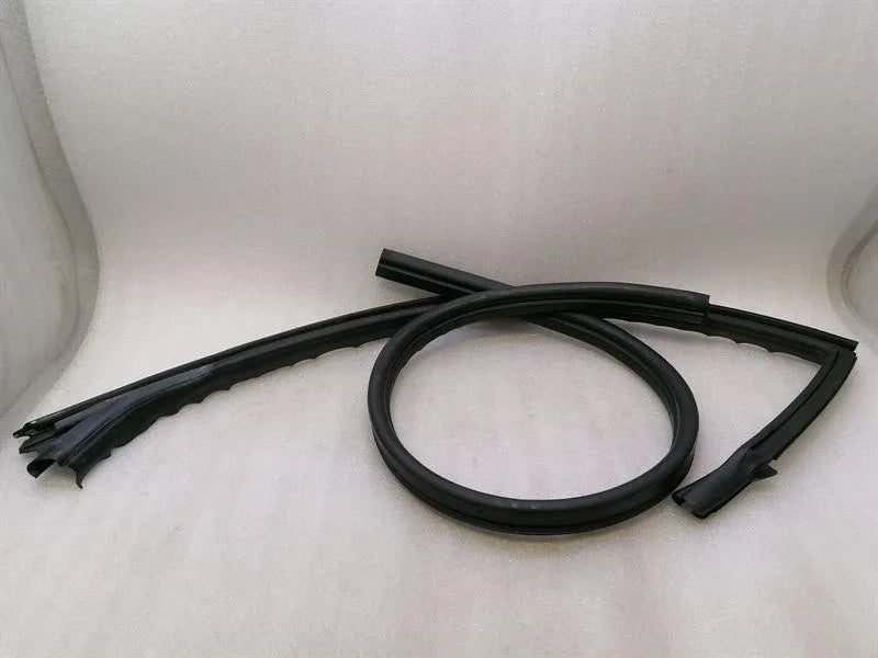 Ferrari 812 Superfast F152M Left Door Seal Set 87765000 Left Door Seals -