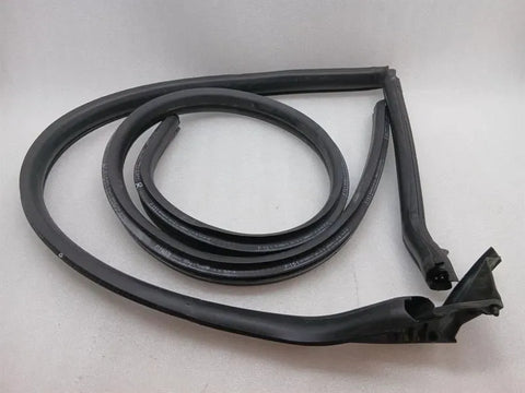 Ferrari GTC4 Lusso T 3.9 V8 F151M Door Seal 86872100 RH Door Seals -