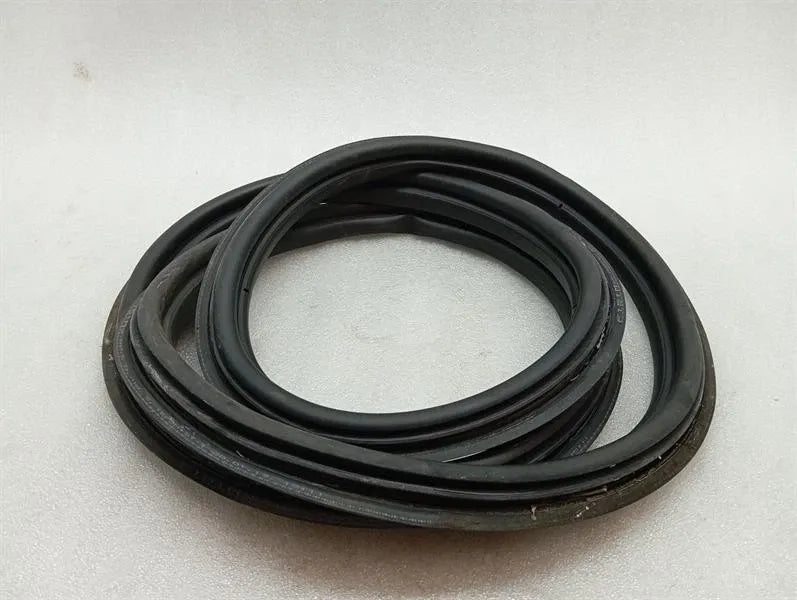 Ferrari GTC4 Lusso F151M Boat Lid Seal 86867800 Boot Seals -