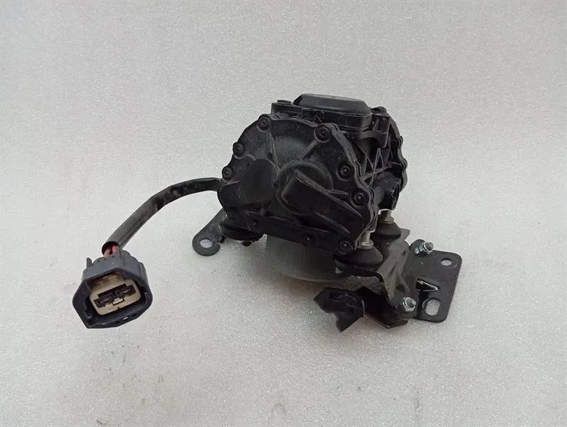 Aston Martin DBS DB11 AM7 Brake Vacuum Pump HY53-2C506-AA Brake Vacuum Pump