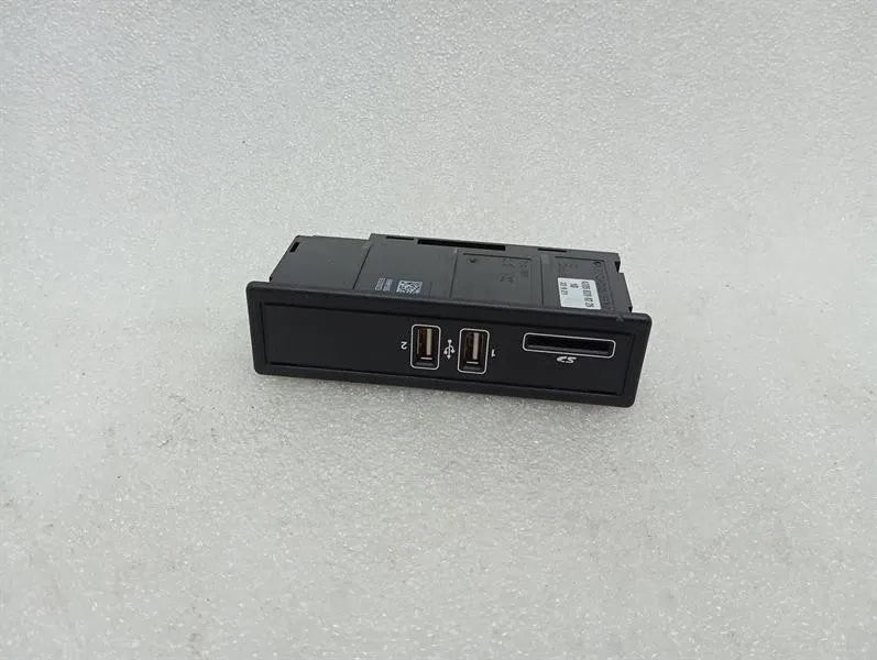 Aston Martin DBS SUPERLEGGERA AM7 18-24 USB module A2058200226 ECU -