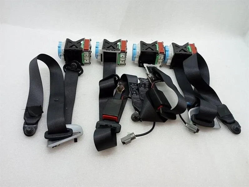 Aston Martin Rapide seat belt set AD43-611B71-ADW seat belt harness set-