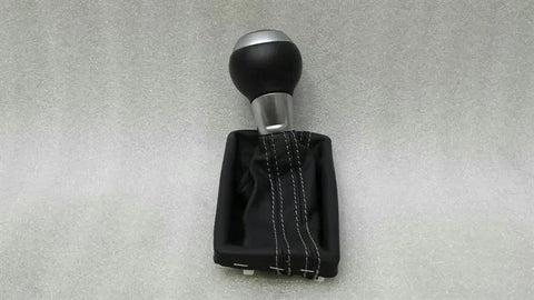 AUDI RS3 8V GEAR KNOB 8V2713139AC LEATHER RIGHT HAND DRIVE RHD-