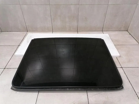 Bentley Bentayga 36A MK2 Rear Sunroof 4M0877056C Sunroof Rear