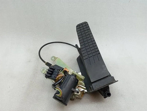 Porsche 911 996 accelerator pedal (electrical) 99642339400 accelerator pedal-