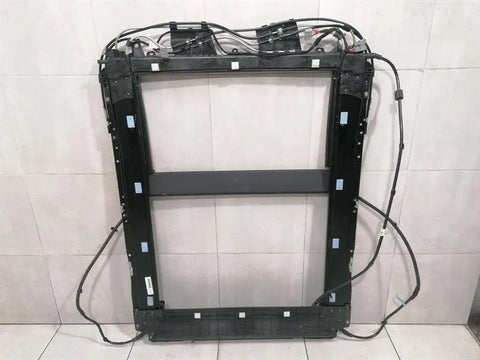 Jeep Grand Cherokee WW2 MK4 Sunroof Frame 68236780AA Sunroof Frame Damaged-