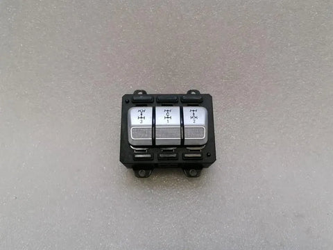 MERCEDES G-CLASS W463A W464 18-24 G63 AMG Switch A4639004704 Switch DIFF-
