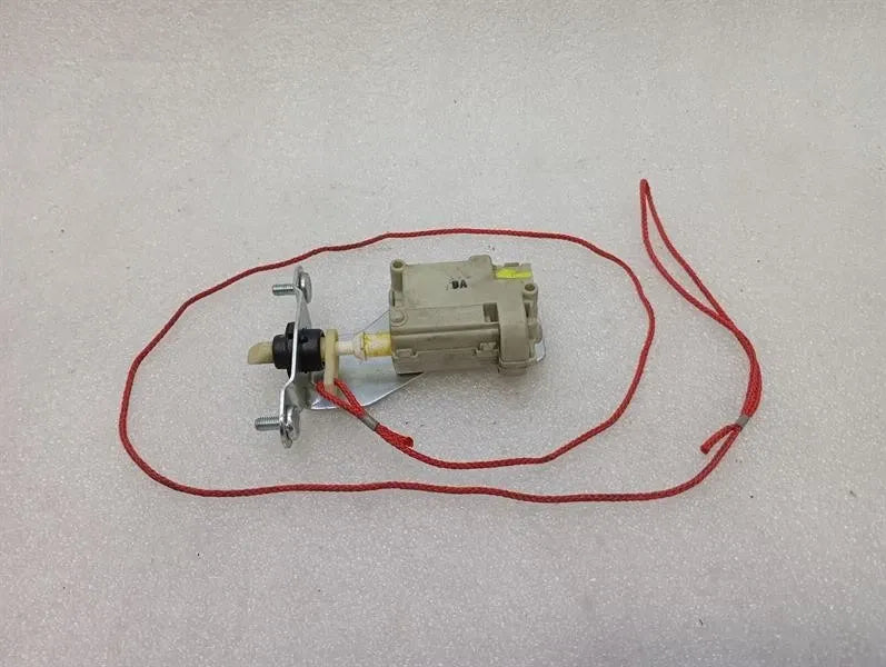 Ferrari 599 GTB F141 67489500 FUEL FLAP ACTUATOR Actuator Fuel Cap-