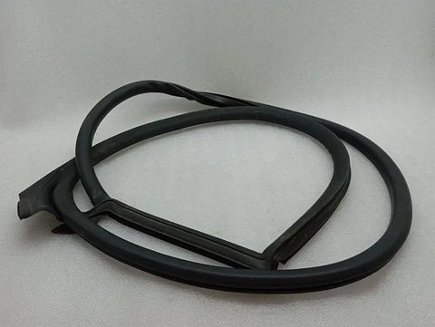 Audi R8 4S V10 RWD left door seal 4S8831707 door seals left-