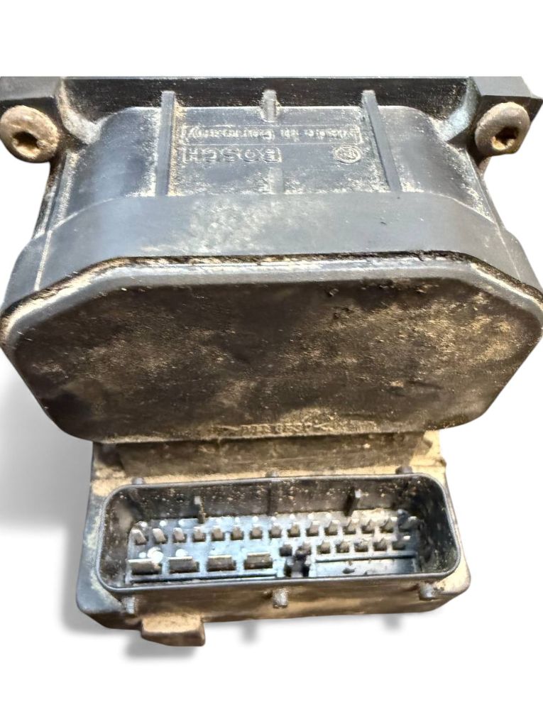 8E0611111 0265216411 0273004132 ABS hydraulic unit / pump VW PASSAT B5 (3B2) (1996-2000)