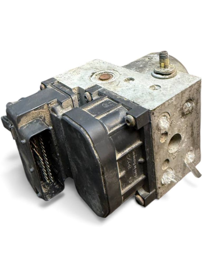 8E0611111 0265216411 0273004132 ABS hydraulic unit / pump VW PASSAT B5 (3B2) (1996-2000)