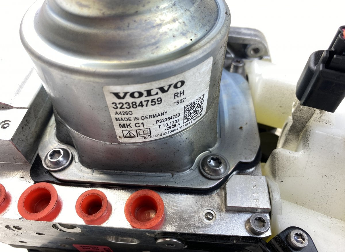 36013396 ABS hydraulic unit / pump VOLVO XC40 (536) (10.17-)