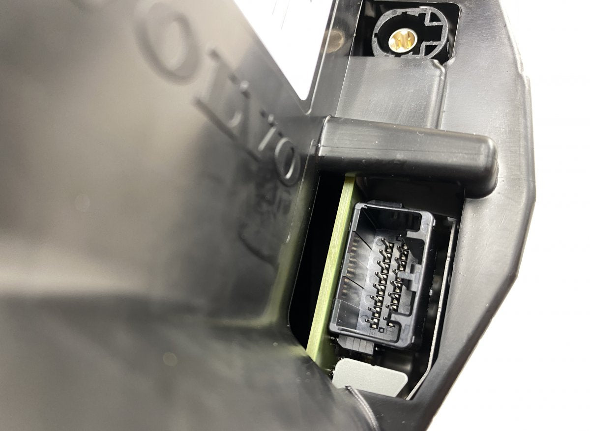 0263758048 Instrument Cluster VOLVO XC40 (536) (10.17-)