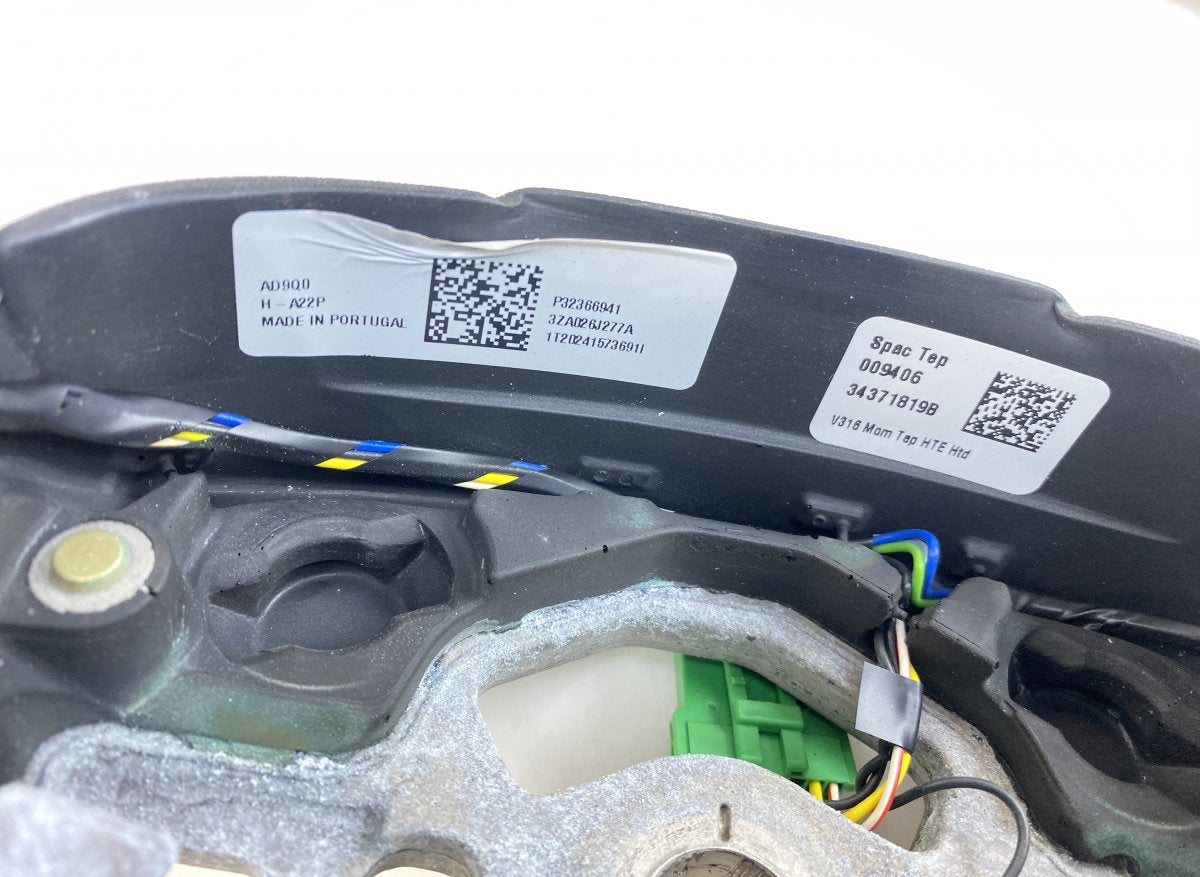 32366941 Steering Wheel VOLVO XC40 (536) (10.17-)