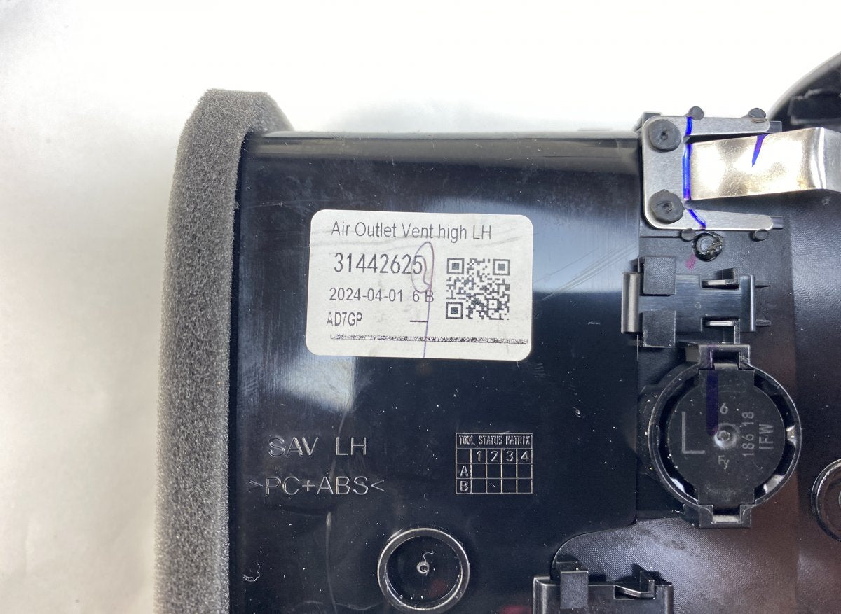 31442627 31442628 Cabin air vent set VOLVO XC40 (536) (10.17-)