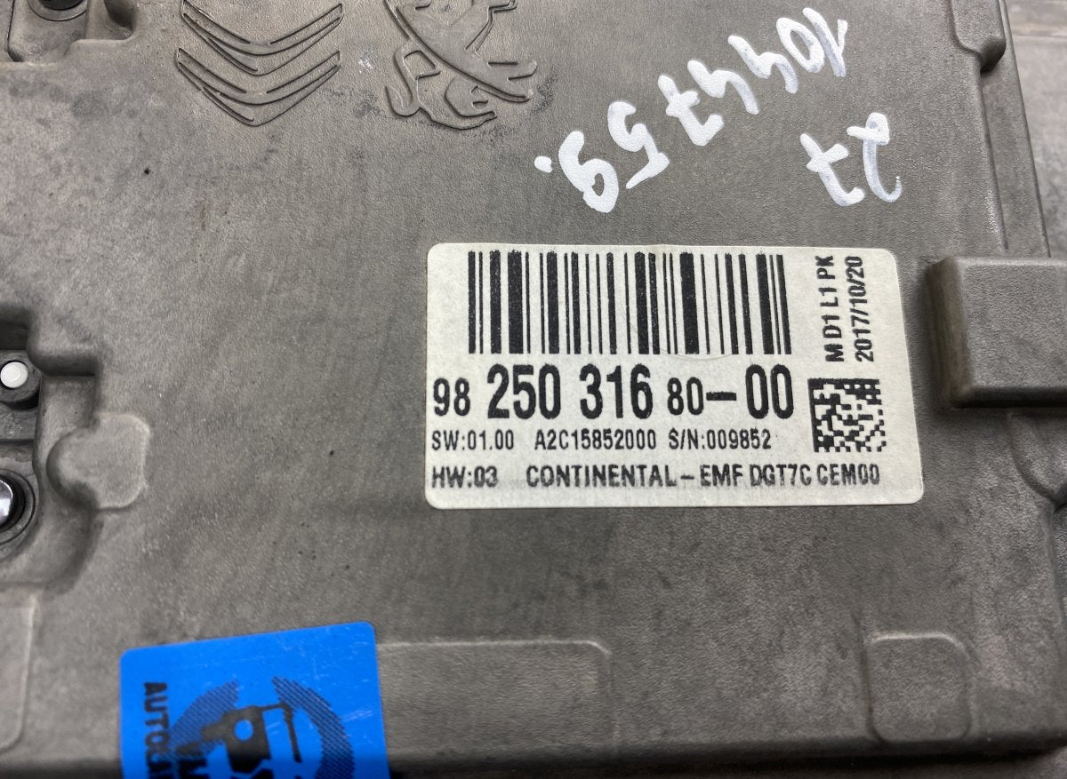 A3C00647400 A2C96215901 A2C14804001 A3C0064740101 Dash screen PEUGEOT EXPERT / TRAVELLER (2016-)