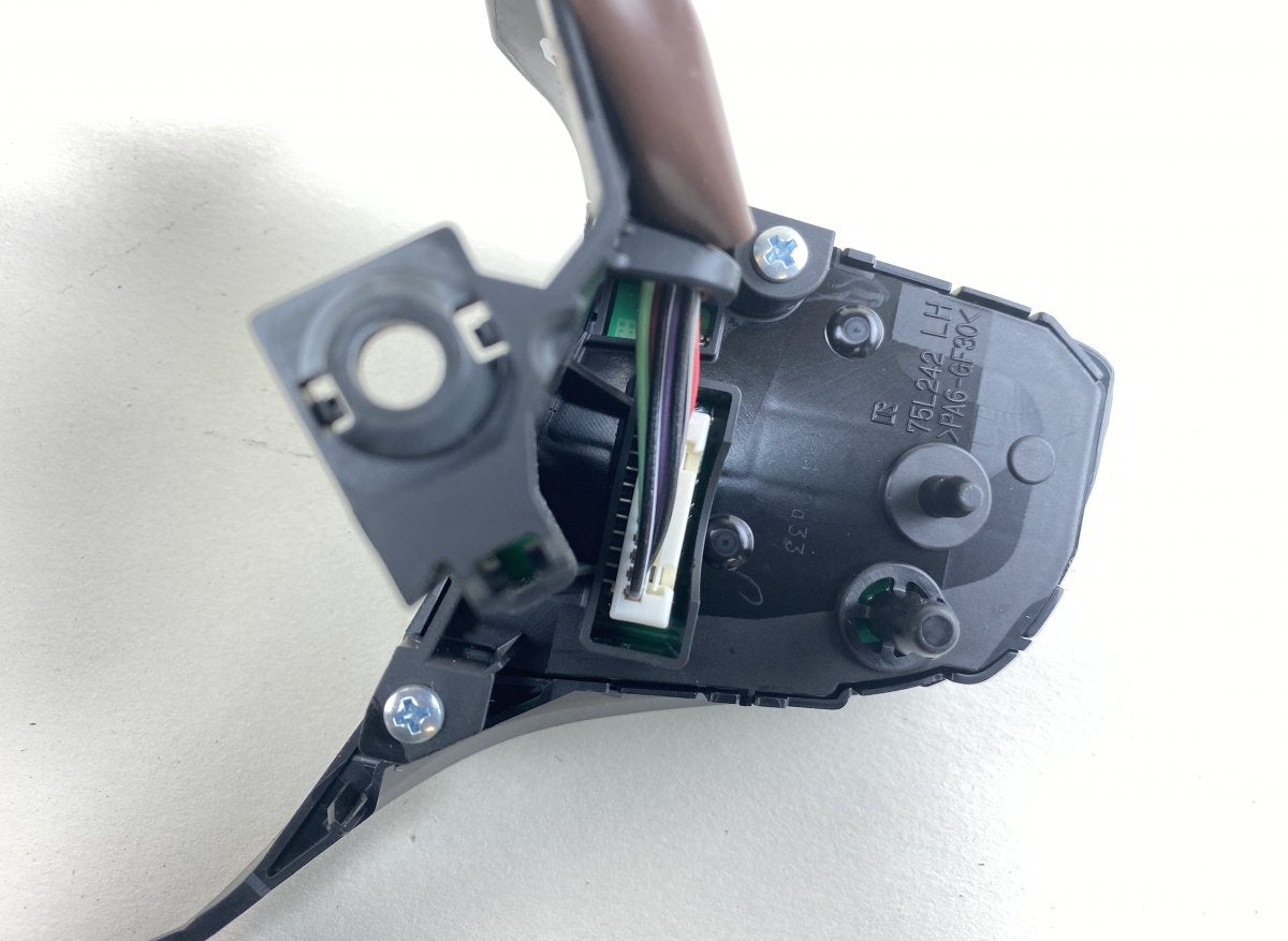 8425076210 Steering wheel MF switch set LEXUS UX (AA10, AH10) (2018-)