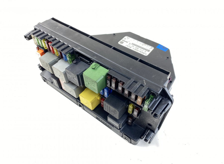 F005V01525 F005V01626 Fuse box MERCEDES-BENZ E-CLASS (W212) (2009-2016)