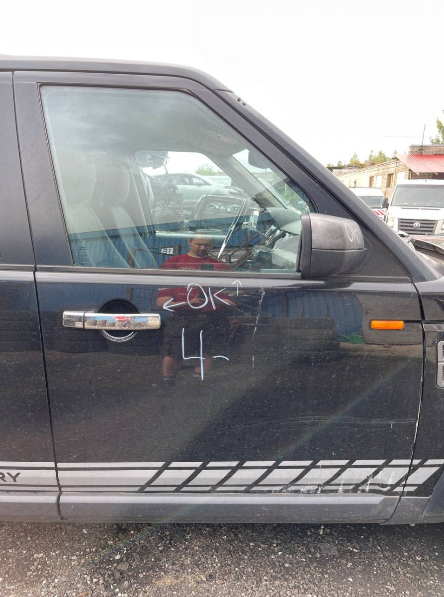 Door Front Right LAND ROVER DISCOVERY III (TAA) (2004-2009)