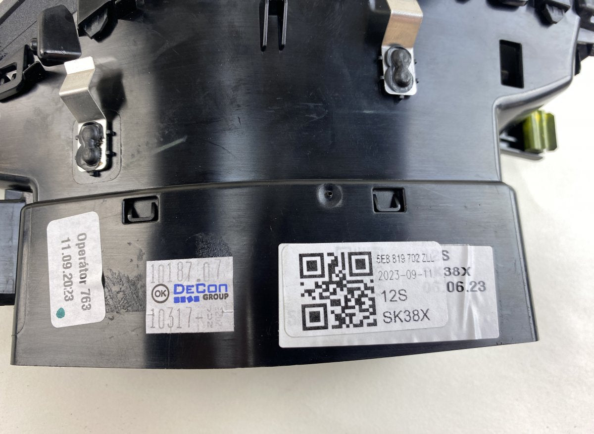 5E8819702 5E8858335 Cabin air vent set SKODA OCTAVIA IV (NX, NN) (2019-)
