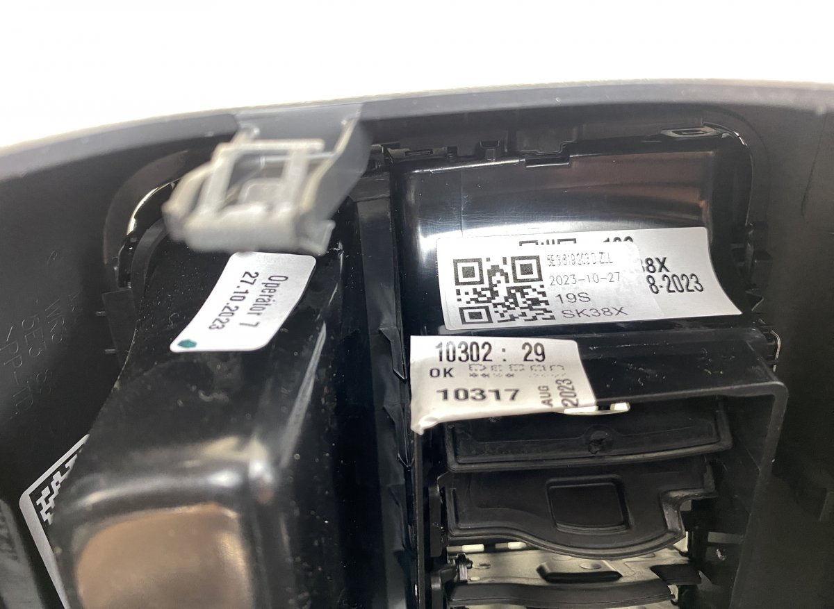 5E8819702 5E8858335 Cabin air vent set SKODA OCTAVIA IV (NX, NN) (2019-)