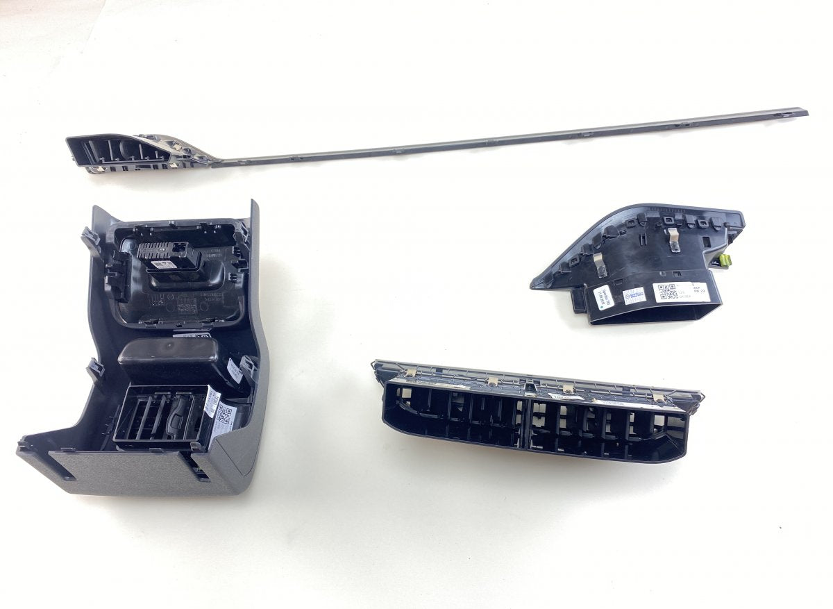 5E8819702 5E8858335 Cabin air vent set SKODA OCTAVIA IV (NX, NN) (2019-)