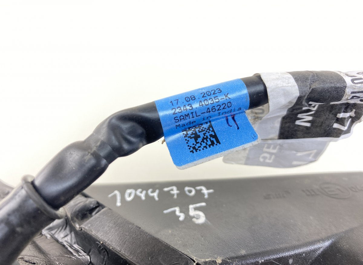 5E8857507 Mirror left SKODA OCTAVIA IV (NX, NN) (2019-)