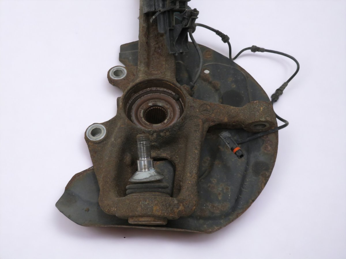 A1643301320 A1643302120 Wheel bearing housing front left MERCEDES-BENZ ML-CLASS (W164) (2005-2011)