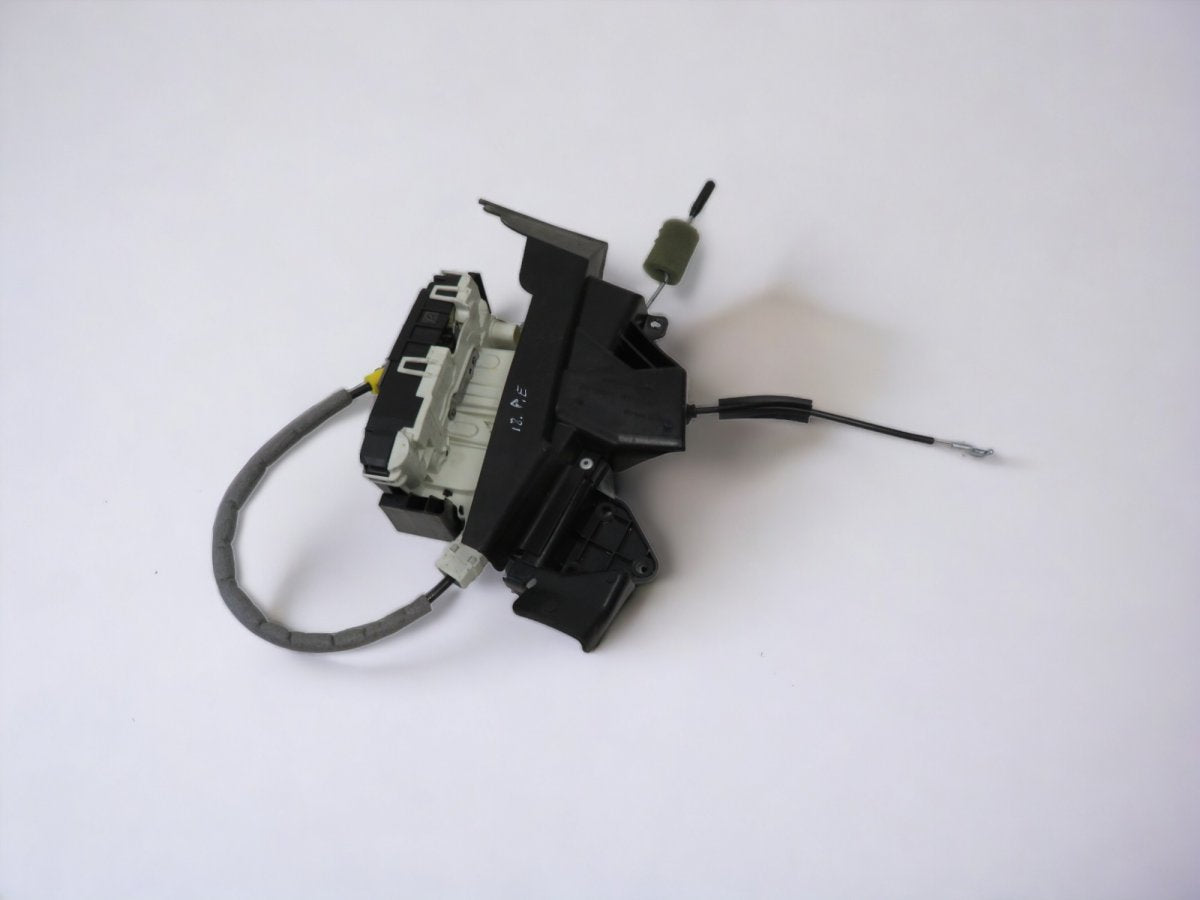 A2047203635 A0997200635 Door Lock Front Right MERCEDES-BENZ C-CLASS (W204) (2007-2013)