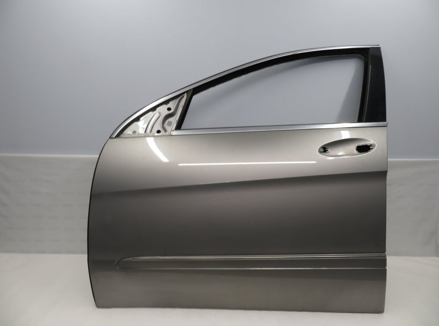 A2517200905 2517200905 A2517200105 2517200105 A2517200505 Door Front Left MERCEDES-BENZ R-CLASS (W251) (2006-2013)