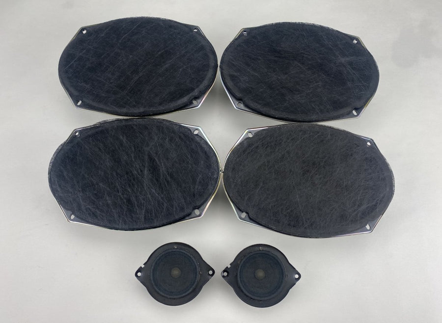 Set of loudspeakers CHRYSLER VOYAGER V (RT) (2007-2016)