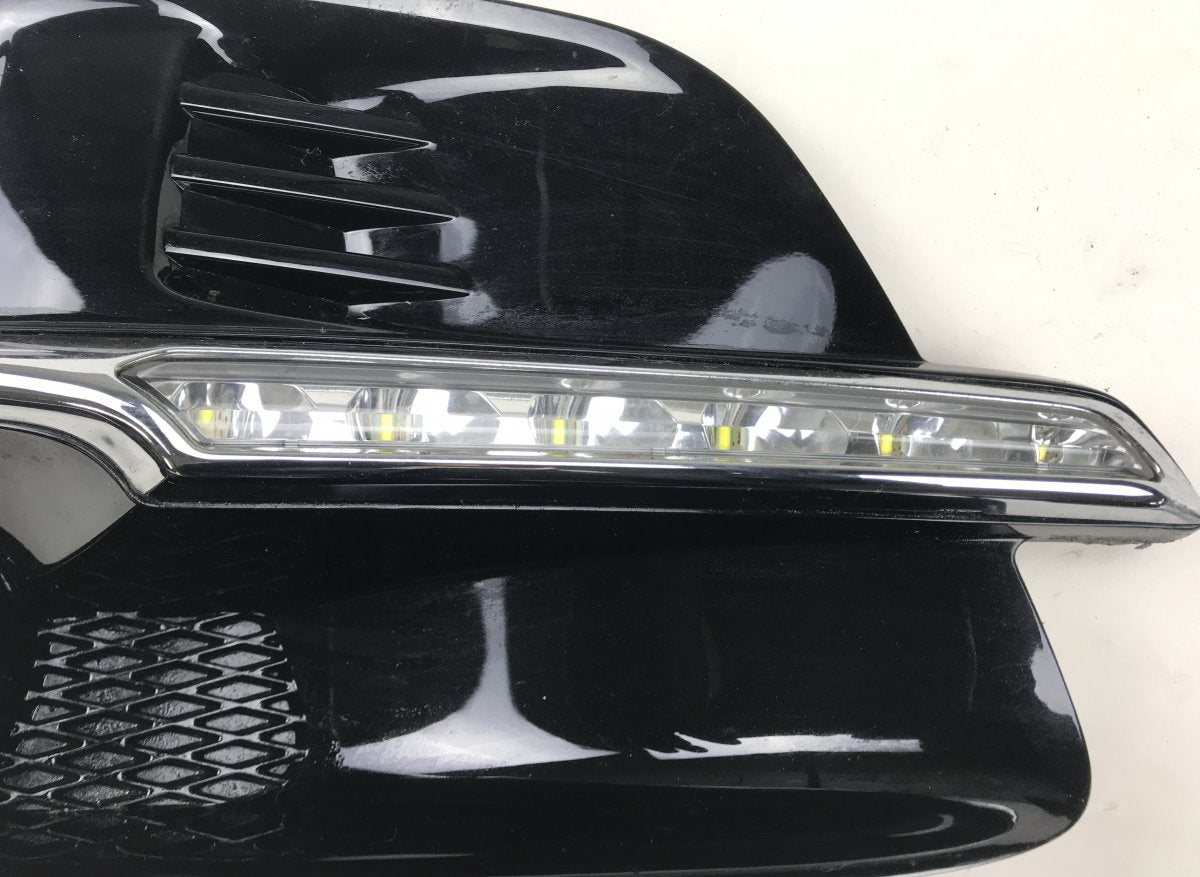 S95200210 Front Bumper Moulding Right SUBARU LEVORG I (VM) (2015-2020)