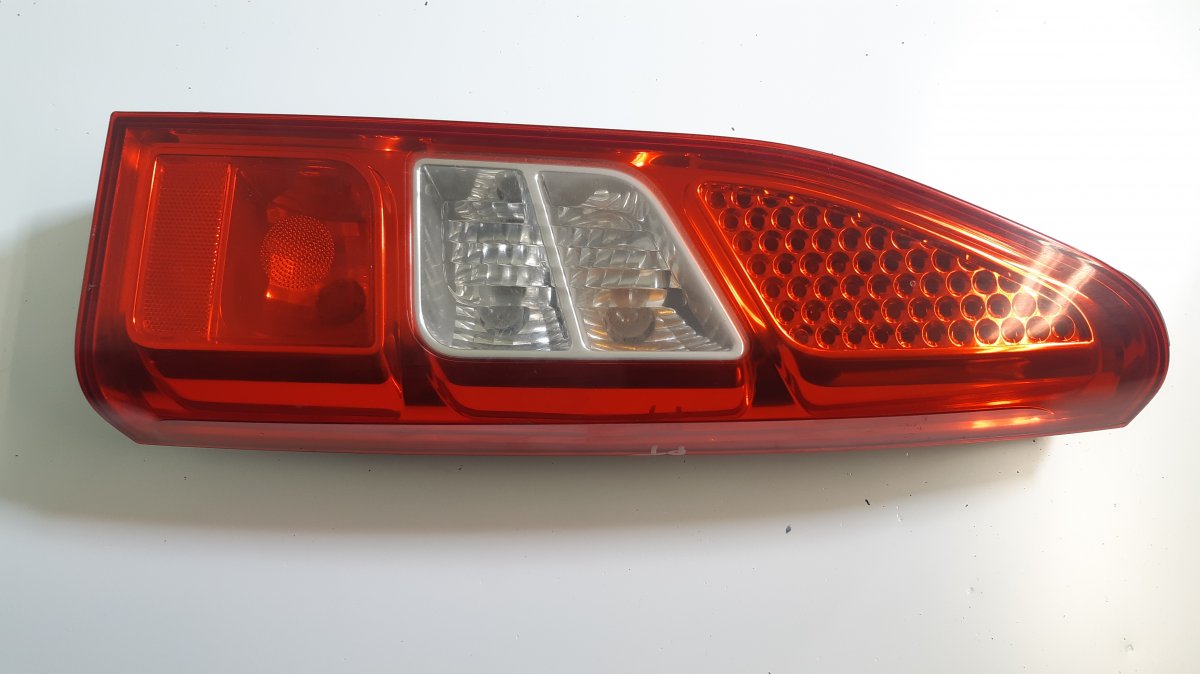 9680545180 Tail light, right CITROËN BERLINGO III (2008-2018)