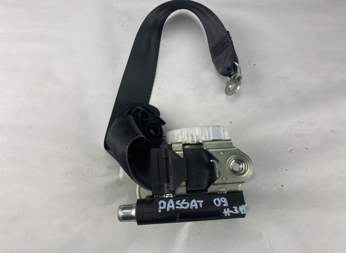 Seat Belt Front Right VW PASSAT B7 / ALLTRACK (2010-2015)