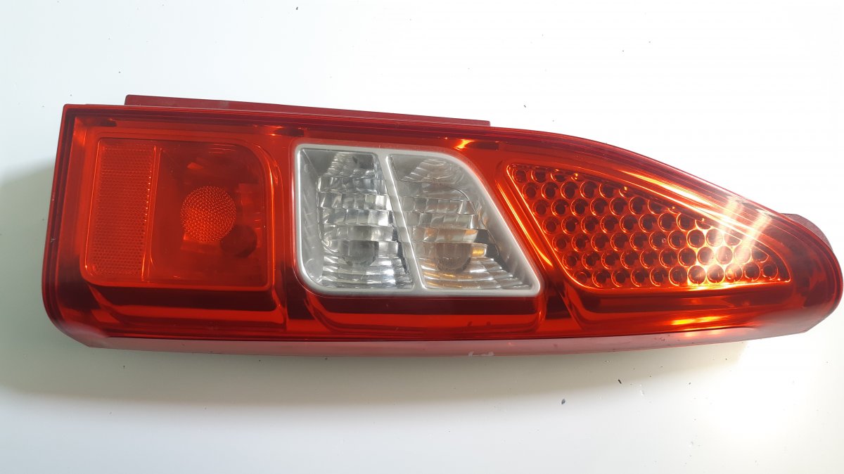 9680545180 Tail light, right CITROËN BERLINGO III (2008-2018)