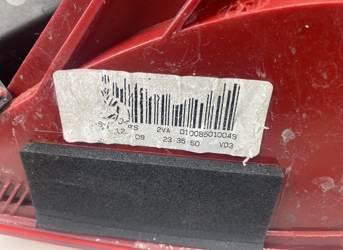 Tail light left AUDI A4 / A4 ALLROAD (B8) (2007-2015)