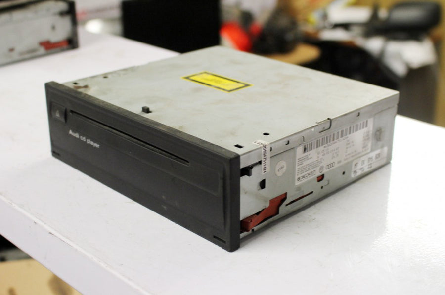 CD Changer AUDI A8 (4E) (2002-2010)