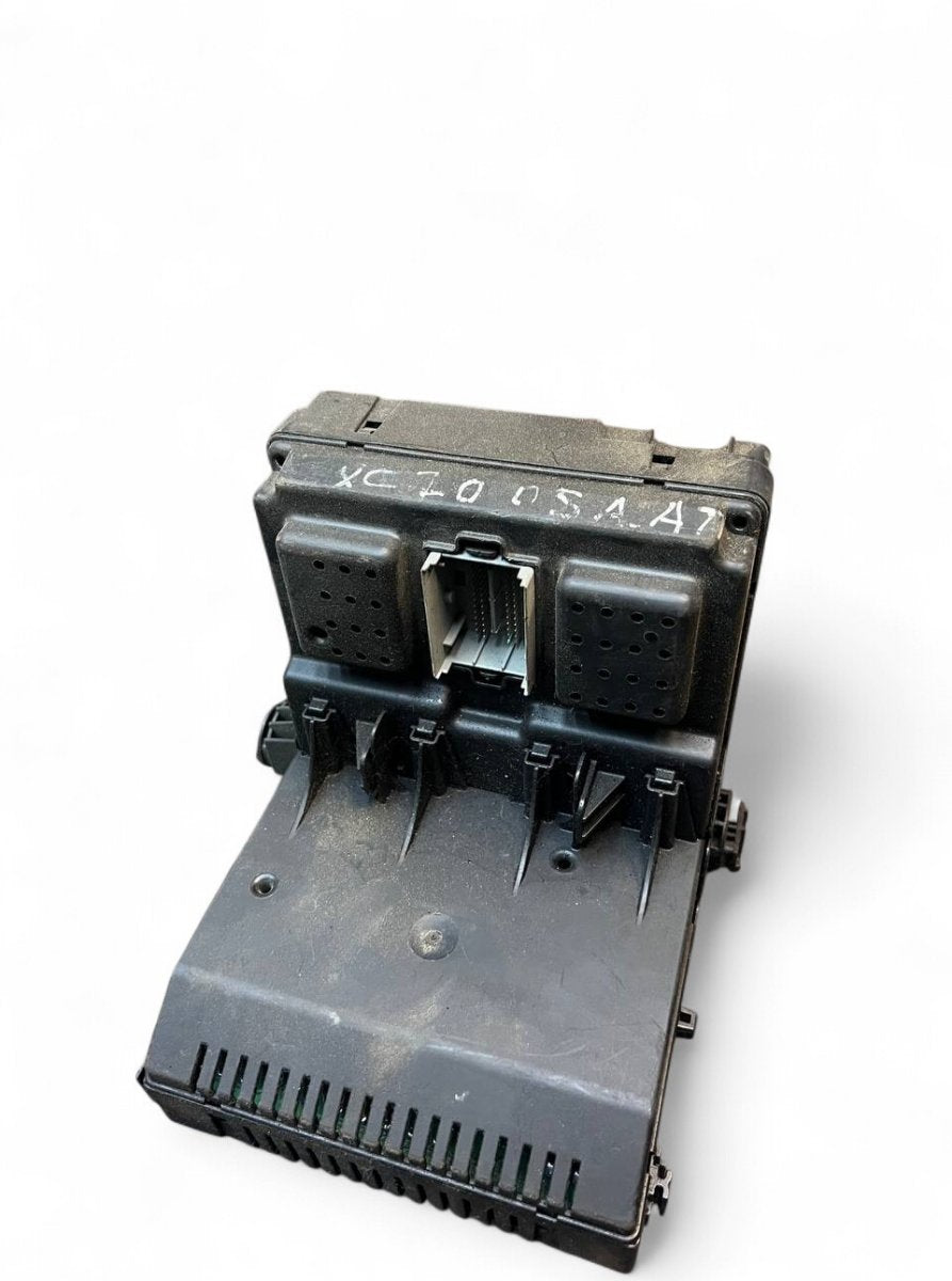 30728542 Fuse box VOLVO V70 II / XC70 I (P80) (2000-2007)