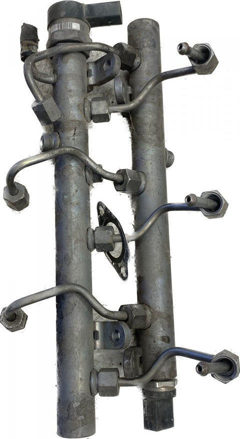 Fuel Distributor / fuel rail MERCEDES-BENZ C-CLASS (W204) (2007-2013)