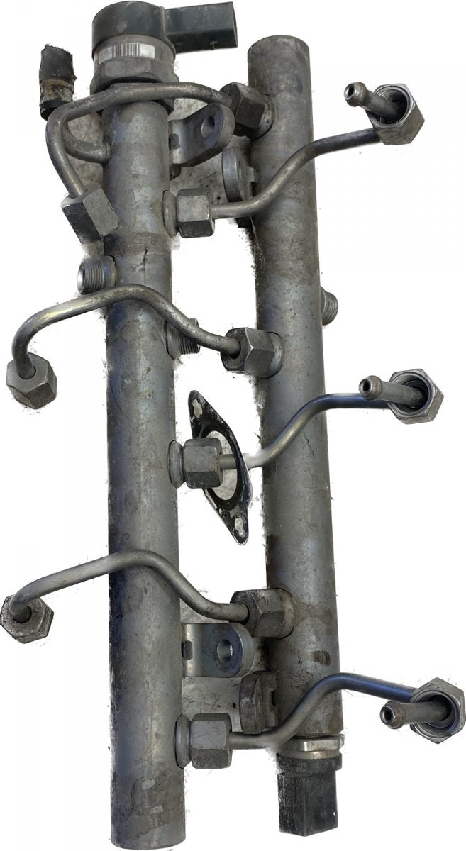 Fuel Distributor / fuel rail MERCEDES-BENZ C-CLASS (W204) (2007-2013)
