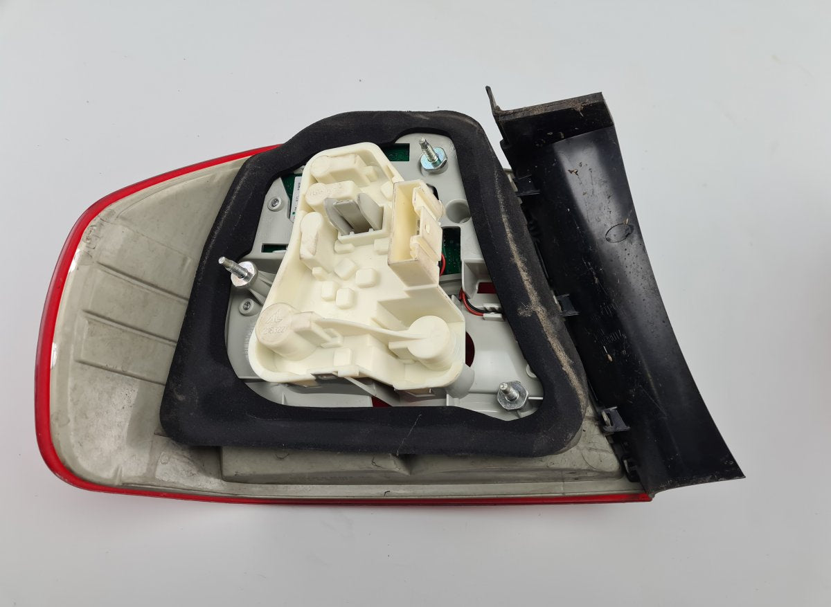 4871732 Tail light, right BMW 3 (E90, E91, E92, E93) (2005-2011)