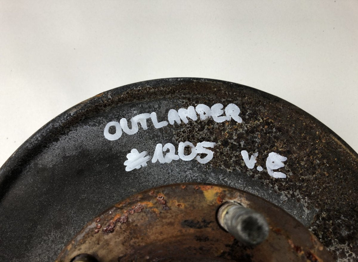 3870A007 4605A009 3880A018 Wheel bearing housing front left MITSUBISHI OUTLANDER II (CW, ZG, ZH) (2006-2012)