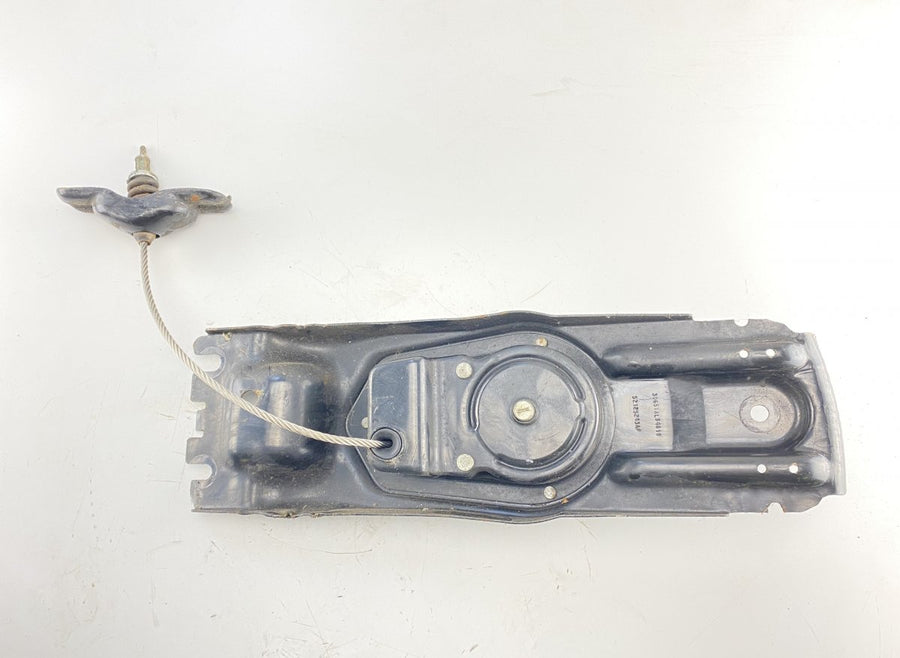Spare Wheel Carrier under vehicle JEEP CHEROKEE IV / LIBERTY (KK) (2008-2013)