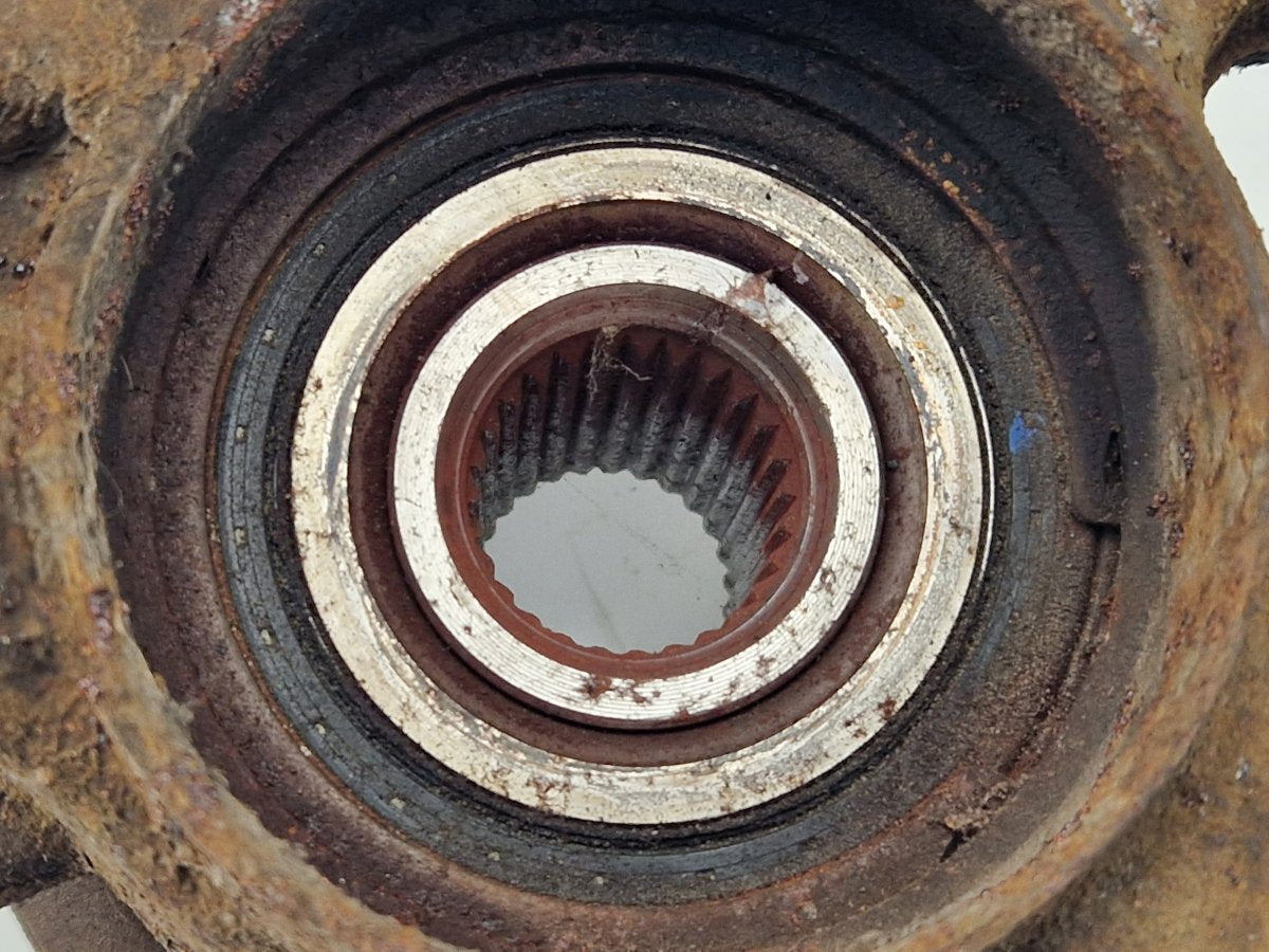 517152H100 Wheel bearing housing front left KIA CEE'D I (ED) (2006-2012)
