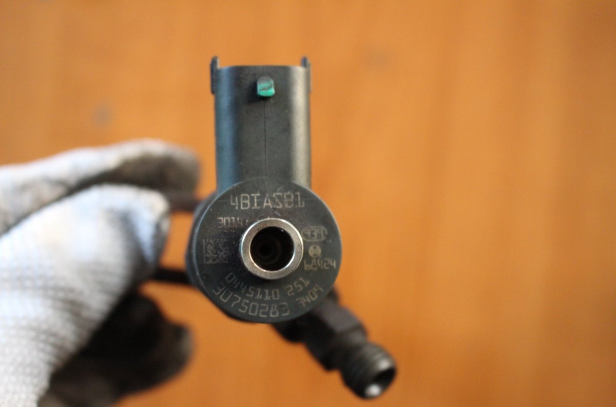 30750283 Fuel Injector VOLVO XC90 I (2002-2014)