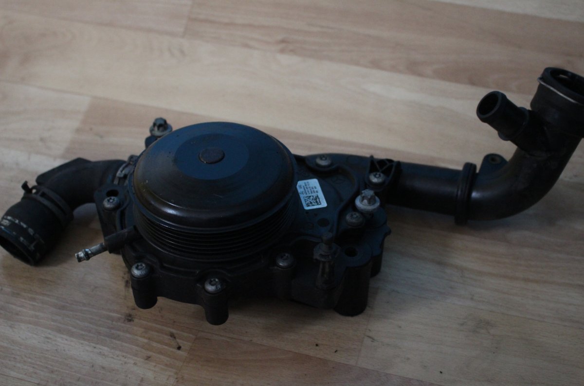 A651200190180 A6512001901 Water Pump MERCEDES-BENZ E-CLASS (W212) (2009-2016)