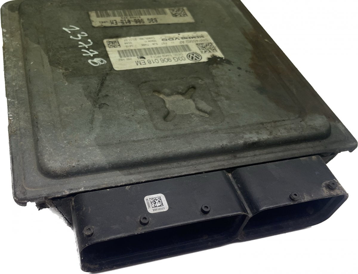 Engine Control Unit / module (ECU) VW PASSAT B6 (3C) (2005-2010)